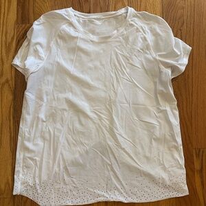 Lululemon White Laser Cut Tee – Size 4